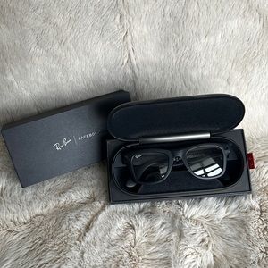 Ray-Ban Stories Wayfarer